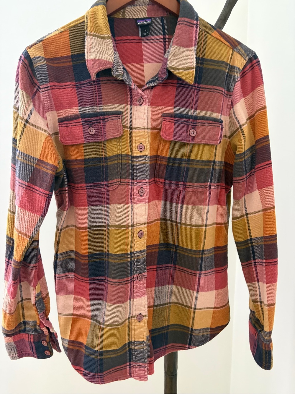 Casual Plaid Button-Down Shirt - Multicolor